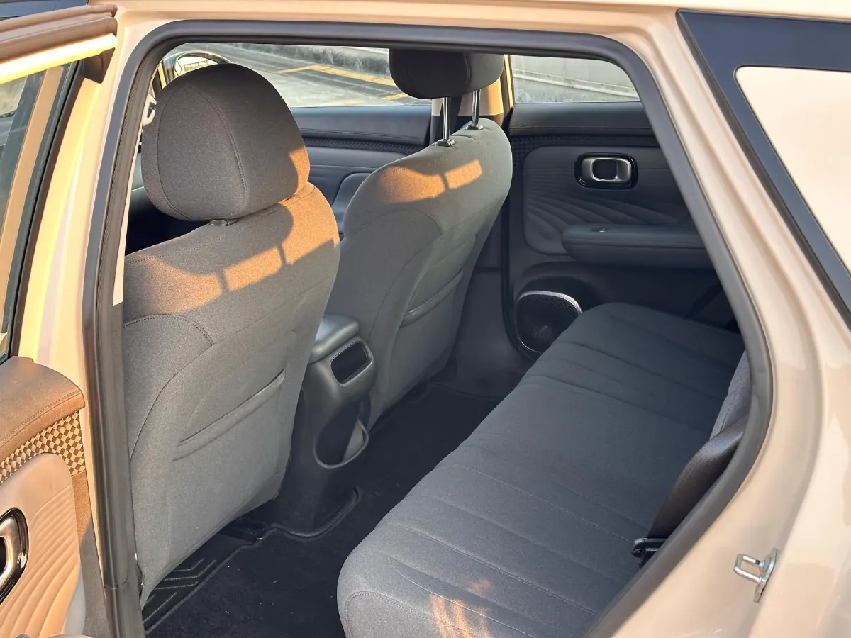 2025 Aion AION UT BEV,autocango,china used car exporter,china ev exporter,chinese used car exporter,chinese used ev exporter