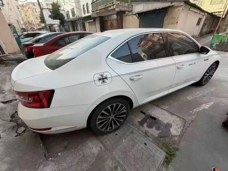 2016 Skoda Superb 1.8T 180HP L4 7DCT,autocango,china used car exporter,china ev exporter,chinese used car exporter,chinese used ev exporter