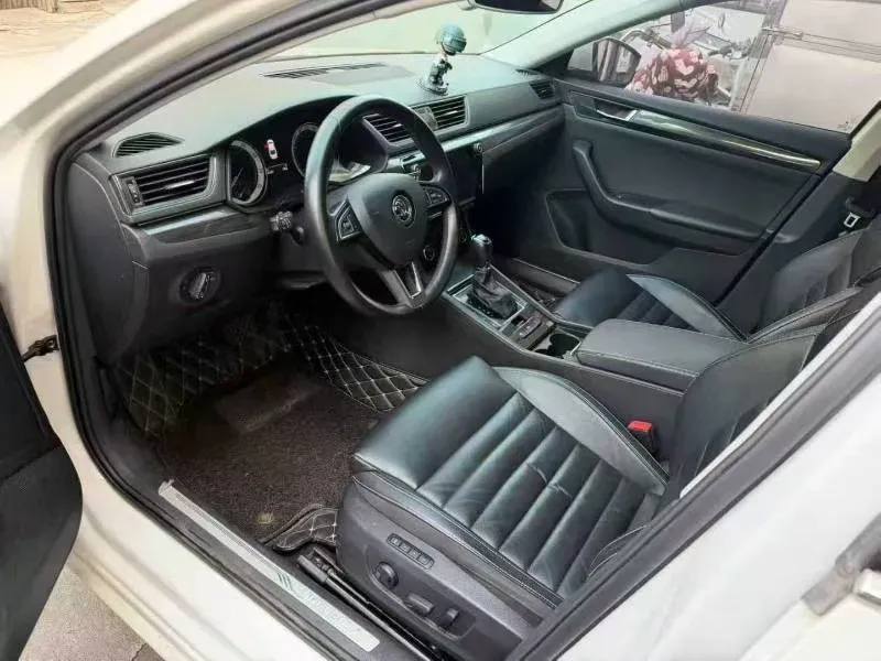 2016 Skoda Superb 1.8T 180HP L4 7DCT,autocango,china used car exporter,china ev exporter,chinese used car exporter,chinese used ev exporter