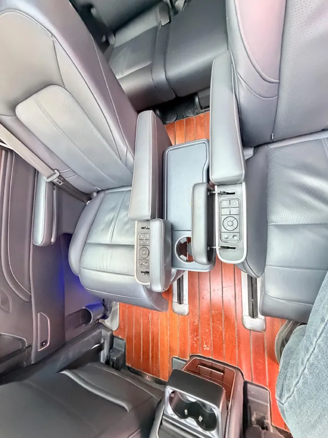 2021 GAC Trumpchi M8 2.0T 252HP L4 8AT,autocango,china used car exporter,china ev exporter,chinese used car exporter,chinese used ev exporter