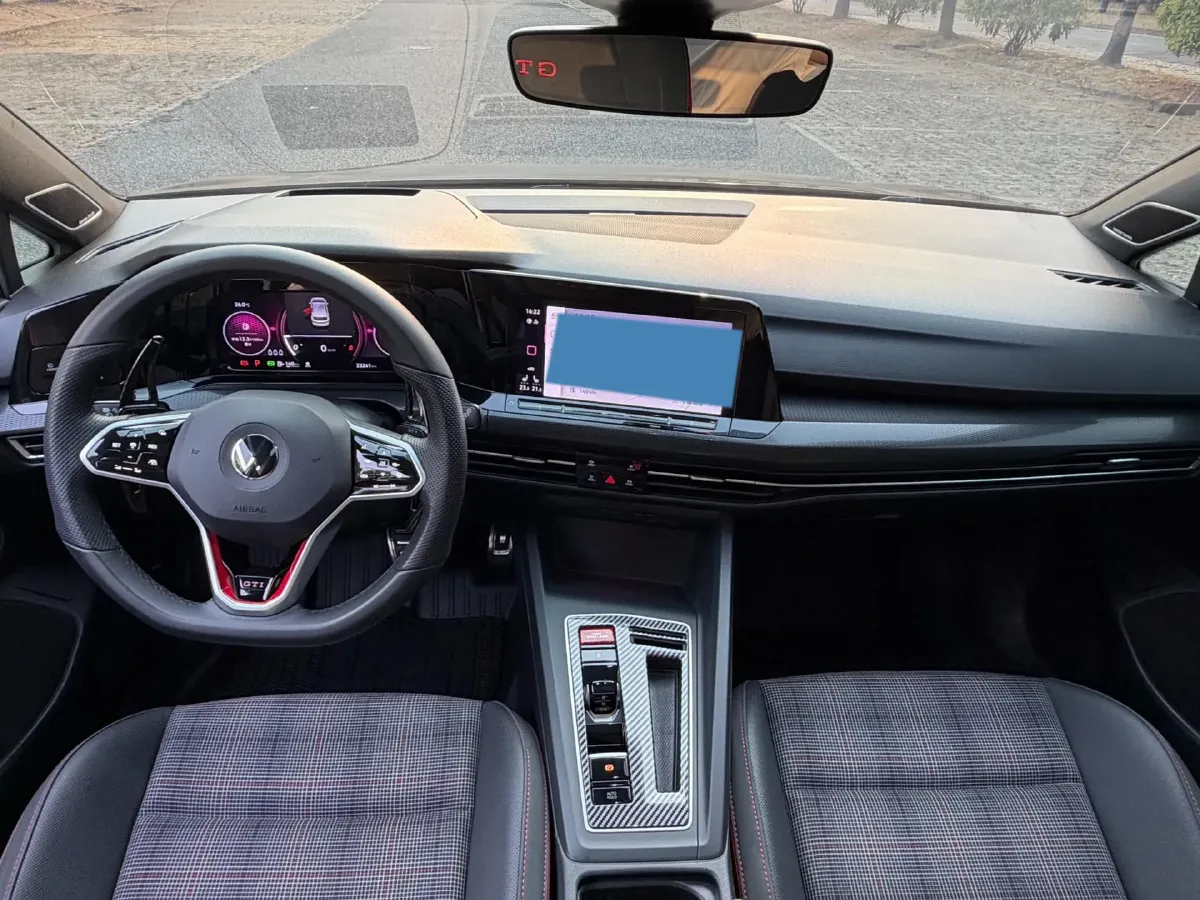 2023 Volkswagen GolfGTI 2.0T 220HP L4 7DCT,autocango,china used car exporter,china ev exporter,chinese used car exporter,chinese used ev exporter