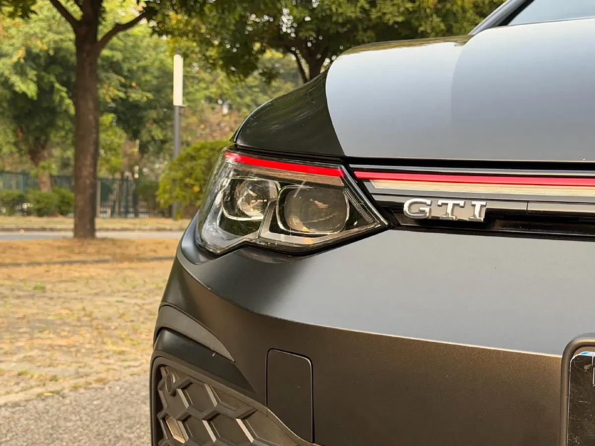 2023 Volkswagen GolfGTI 2.0T 220HP L4 7DCT,autocango,china used car exporter,china ev exporter,chinese used car exporter,chinese used ev exporter