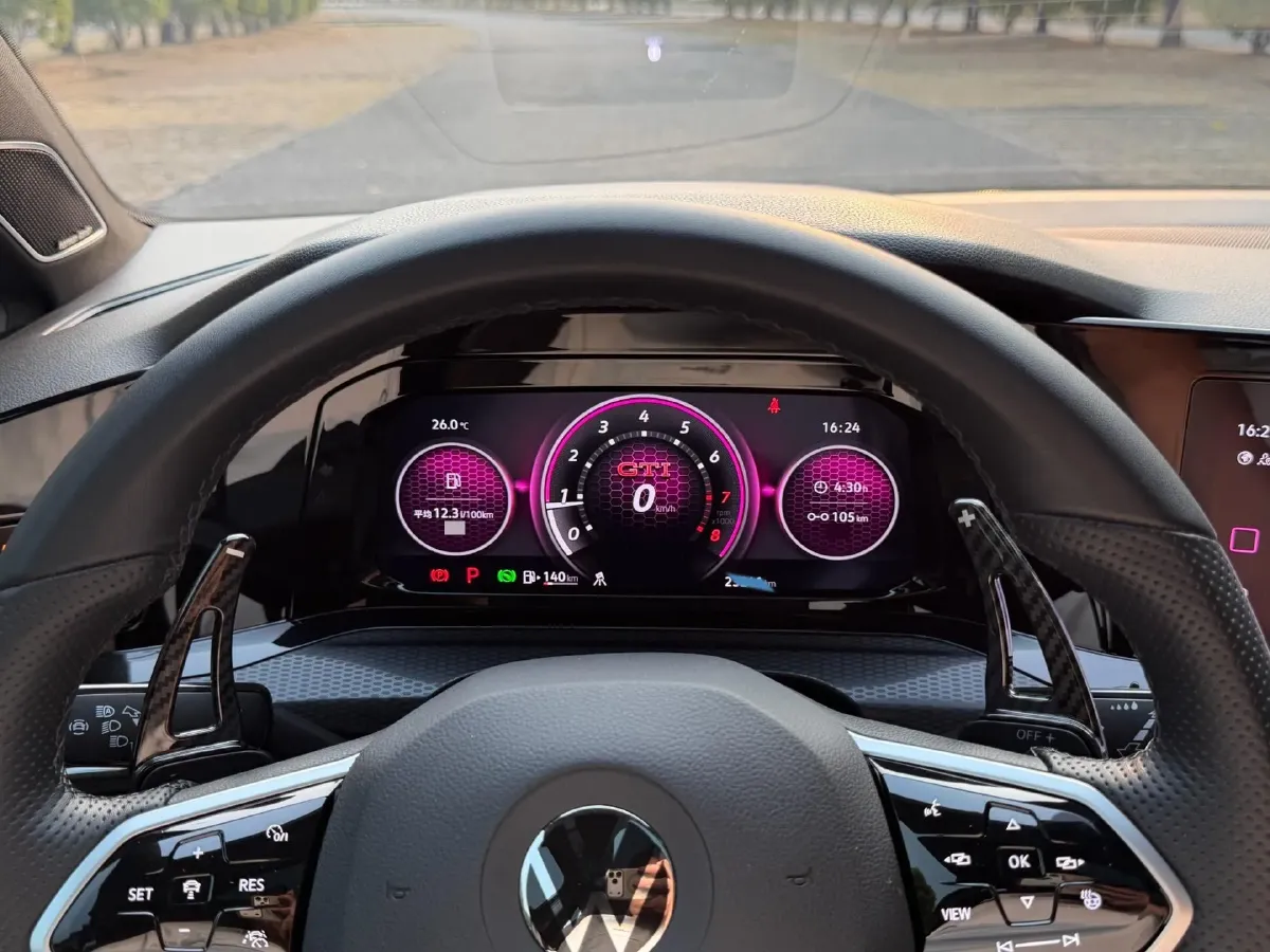 2023 Volkswagen GolfGTI 2.0T 220HP L4 7DCT,autocango,china used car exporter,china ev exporter,chinese used car exporter,chinese used ev exporter