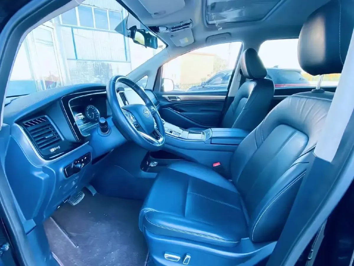 2021 GAC Trumpchi M8 2.0T 252HP L4 8AT,autocango,china used car exporter,china ev exporter,chinese used car exporter,chinese used ev exporter