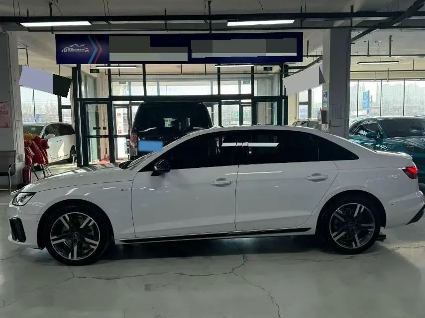 2023 Audi A4L 2.0T 190HP L4 7DCT,autocango,china used car exporter,china ev exporter,chinese used car exporter,chinese used ev exporter