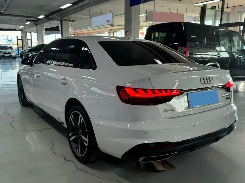 2023 Audi A4L 2.0T 190HP L4 7DCT,autocango,china used car exporter,china ev exporter,chinese used car exporter,chinese used ev exporter