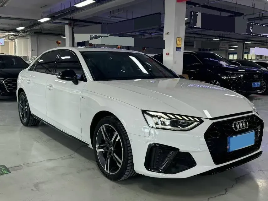 2023 Audi A4L 2.0T 190HP L4 7DCT,autocango,china used car exporter,china ev exporter,chinese used car exporter,chinese used ev exporter