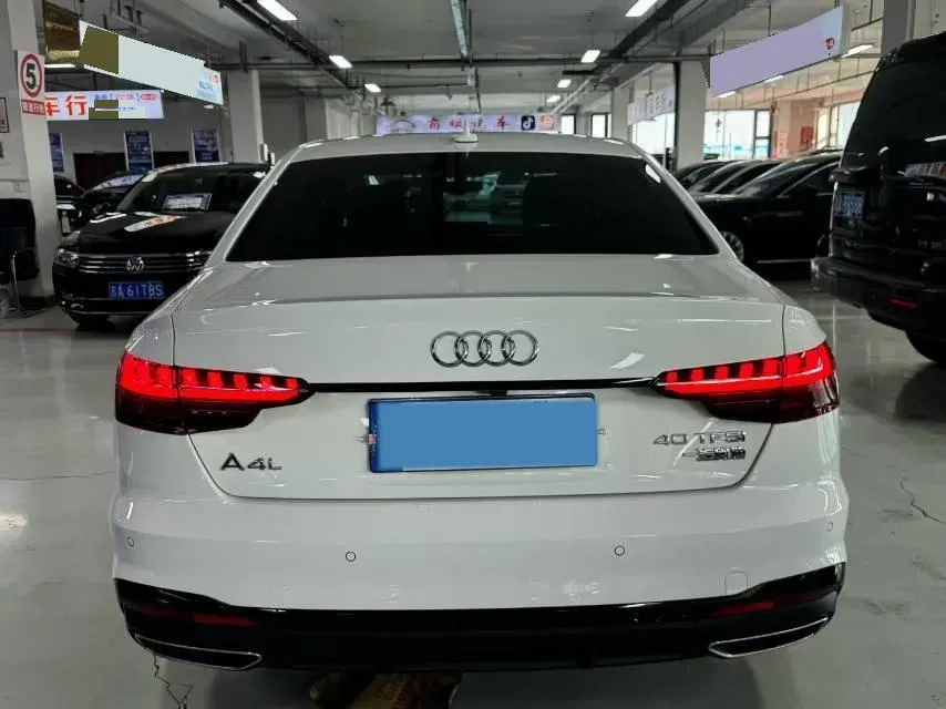 2023 Audi A4L 2.0T 190HP L4 7DCT,autocango,china used car exporter,china ev exporter,chinese used car exporter,chinese used ev exporter