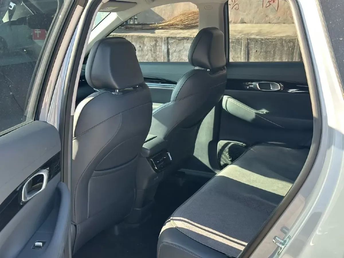 2024 YuanChen Super Van BEV 51KWH,autocango,china used car exporter,china ev exporter,chinese used car exporter,chinese used ev exporter