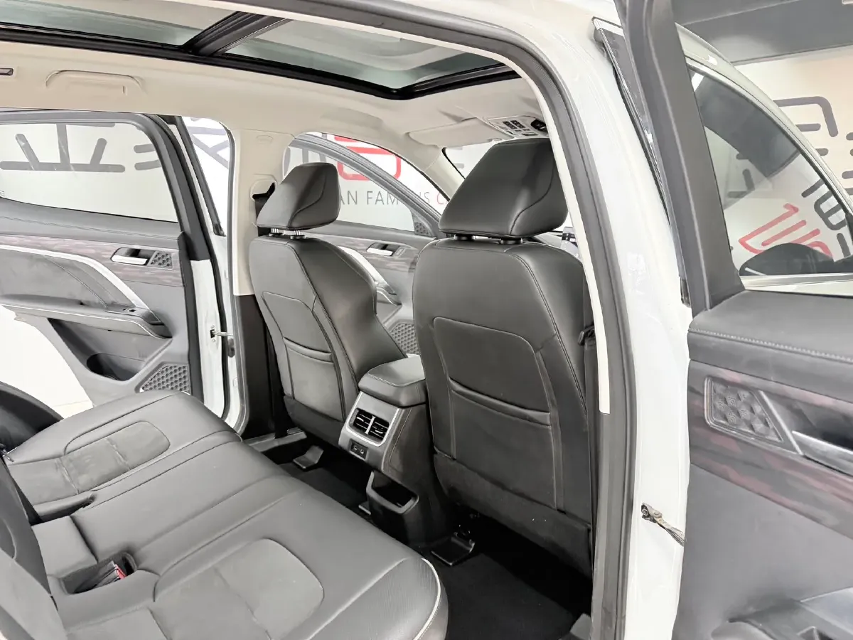 2021 Haval H6 1.5T 169HP L4 7DCT,autocango,china used car exporter,china ev exporter,chinese used car exporter,chinese used ev exporter