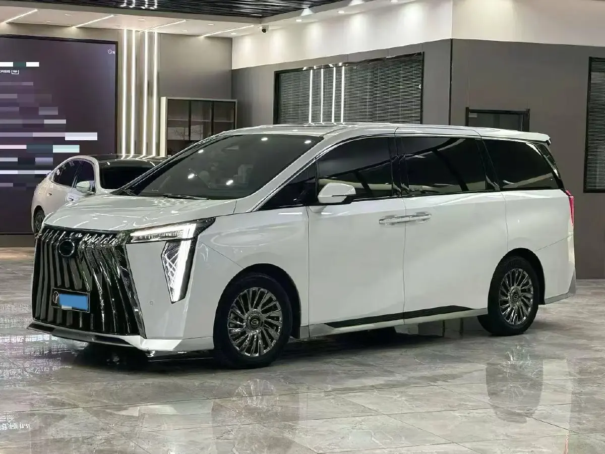 2023 GAC Trumpchi M8 2.0T 190HP L4 E-CVT Hybrid