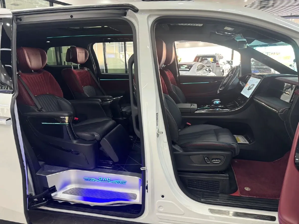 2023 GAC Trumpchi M8 2.0T 190HP L4 E-CVT Hybrid,autocango,china used car exporter,china ev exporter,chinese used car exporter,chinese used ev exporter