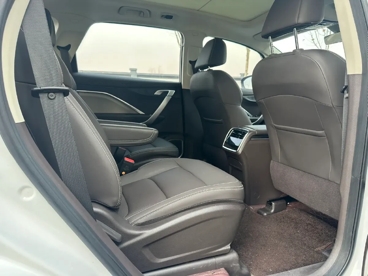 2021 Geely JiaJi 1.8T 184HP L4 7DCT,autocango,china used car exporter,china ev exporter,chinese used car exporter,chinese used ev exporter