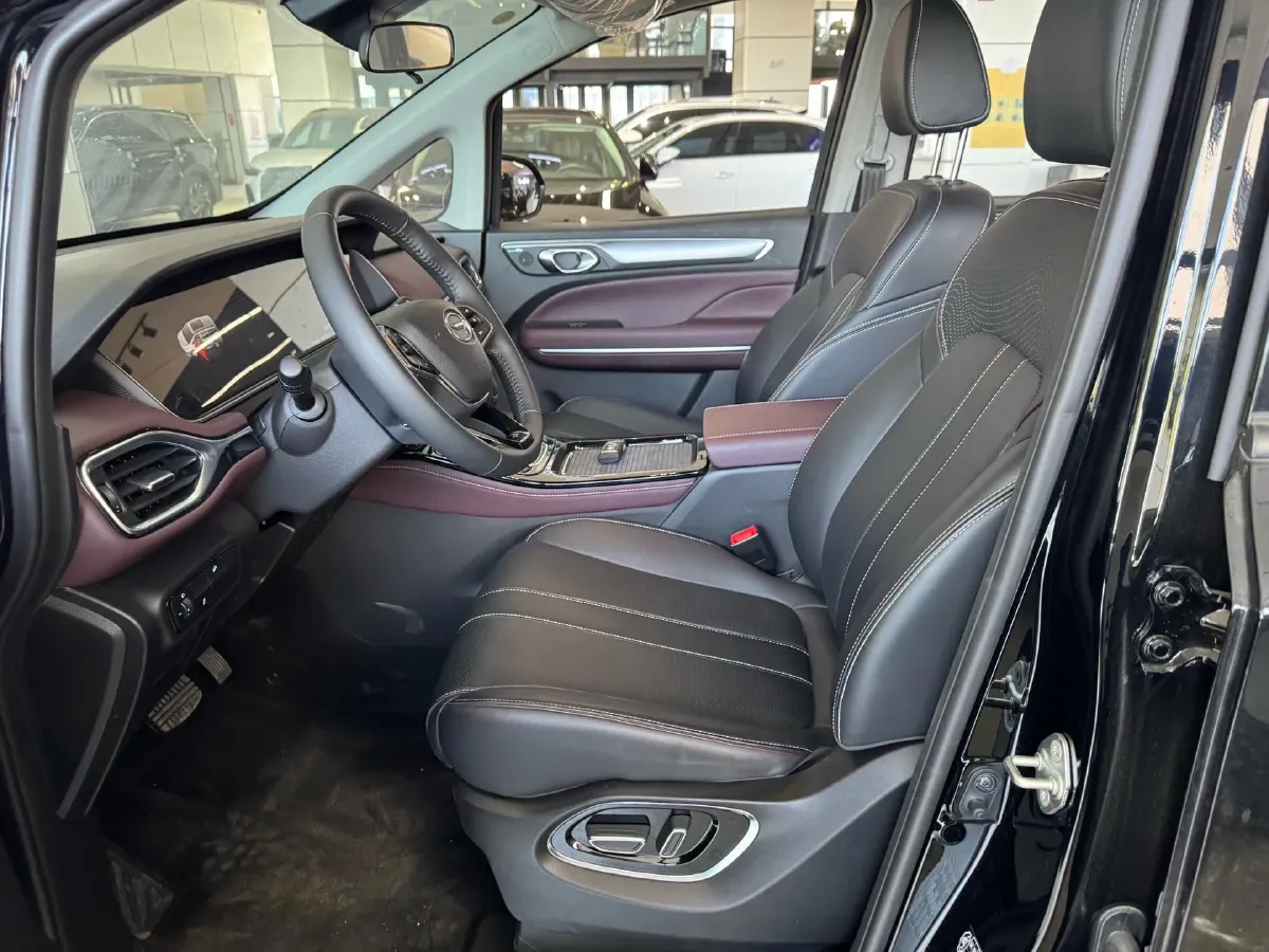 2023 GAC Trumpchi M6 1.5T 177HP L4 7DCT,autocango,china used car exporter,china ev exporter,chinese used car exporter,chinese used ev exporter