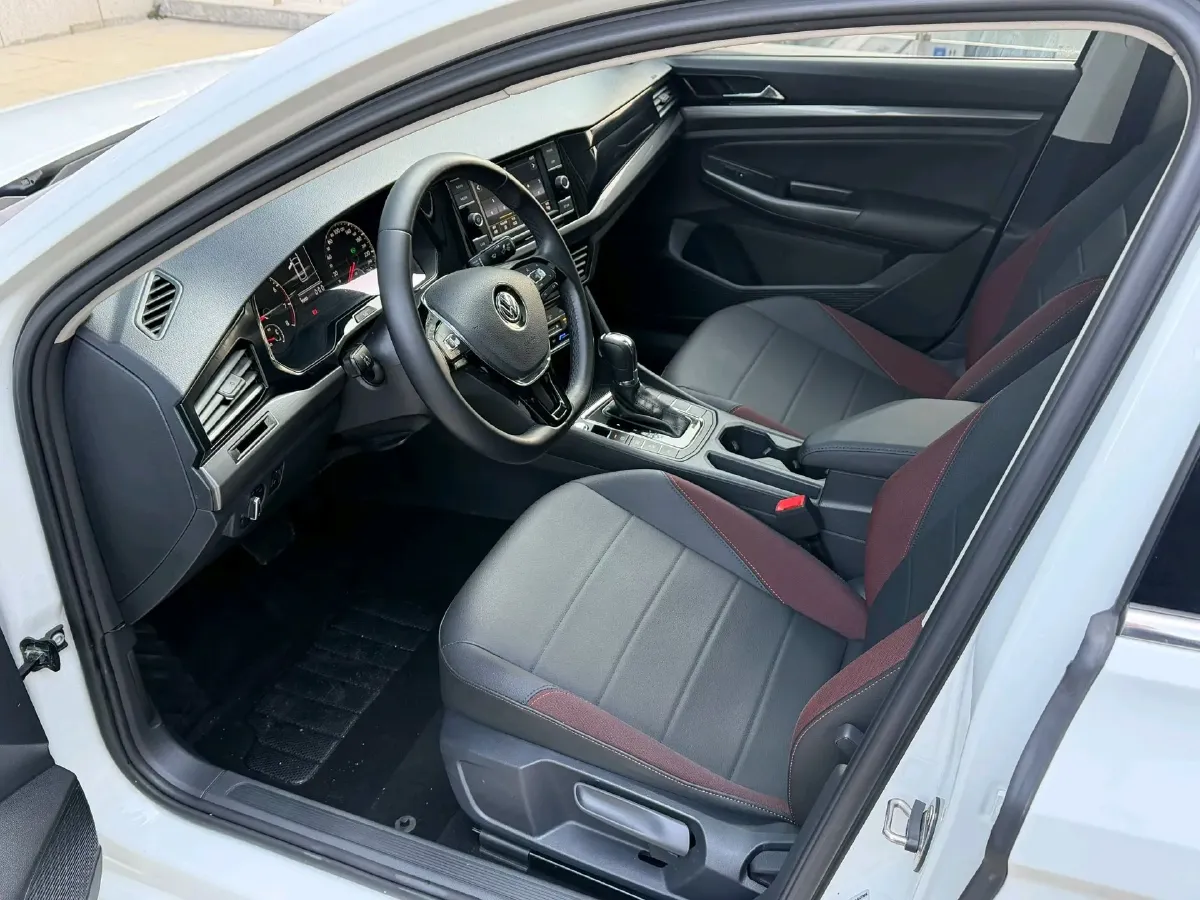 2019 HuangHai WeiLong 2.4T 218HP L4 6AT,autocango,china used car exporter,china ev exporter,chinese used car exporter,chinese used ev exporter