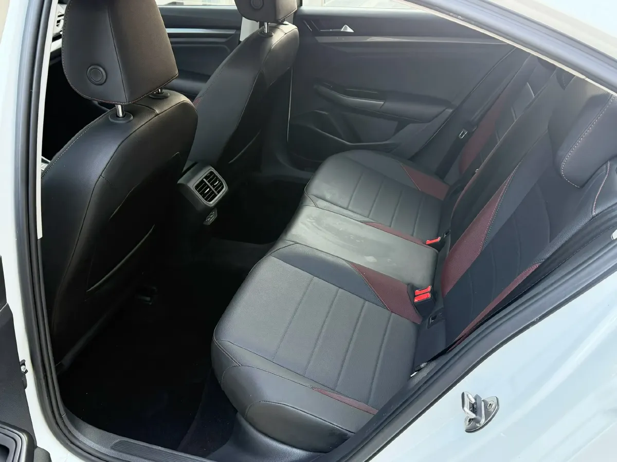 2019 HuangHai WeiLong 2.4T 218HP L4 6AT,autocango,china used car exporter,china ev exporter,chinese used car exporter,chinese used ev exporter