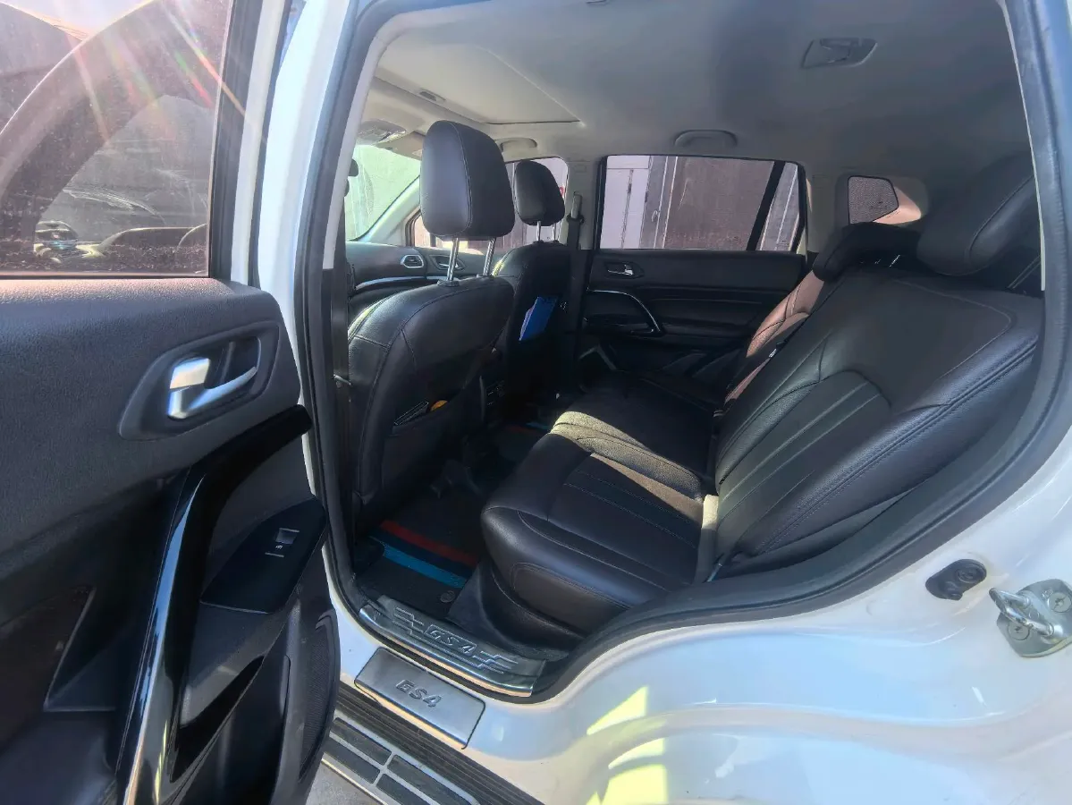 2019 GAC Trumpchi GS4 1.5T 169HP L4 6MT,autocango,china used car exporter,china ev exporter,chinese used car exporter,chinese used ev exporter