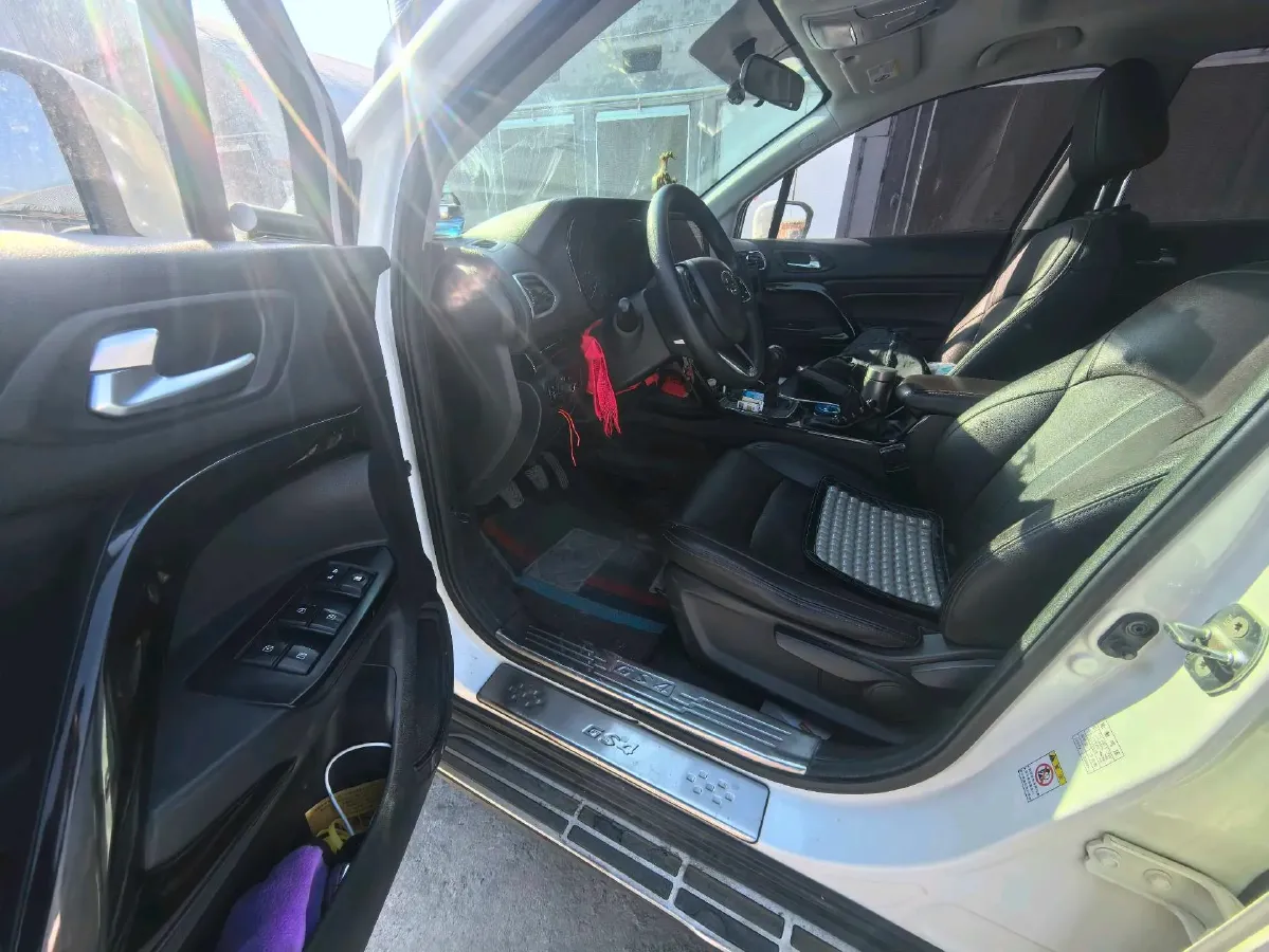 2019 GAC Trumpchi GS4 1.5T 169HP L4 6MT,autocango,china used car exporter,china ev exporter,chinese used car exporter,chinese used ev exporter