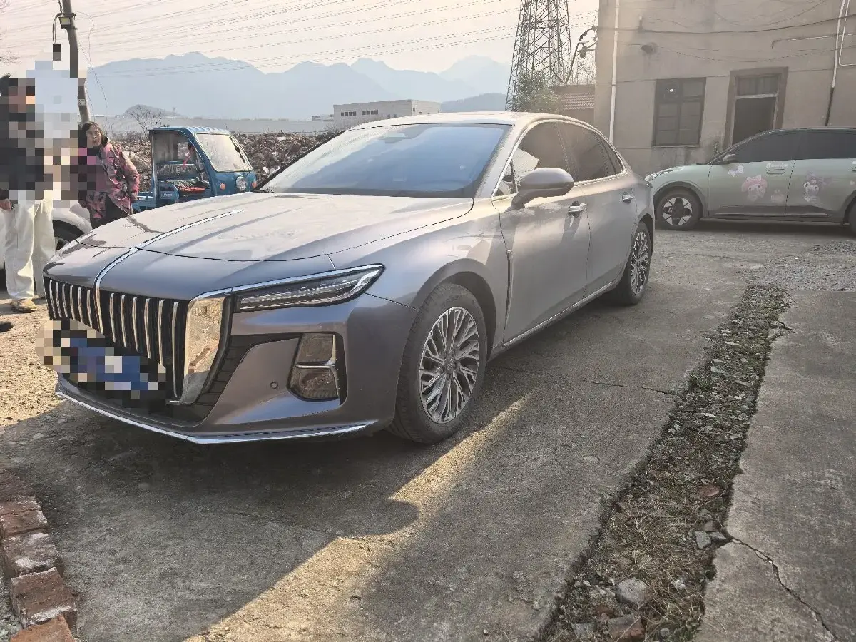2023 HongQi H5 2.0T 224HP L4 8AT