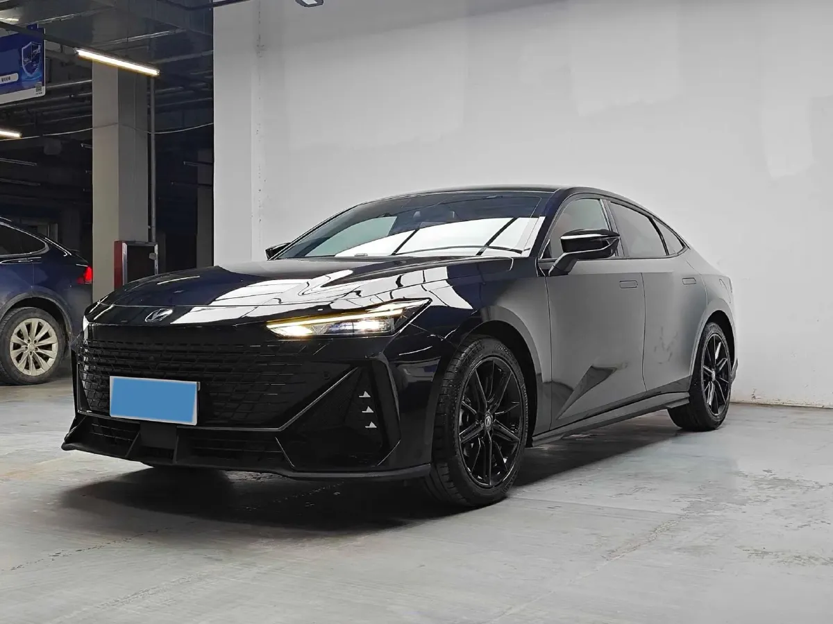 2022 ChangAn UNI-V 1.5T 188HP L4 7DCT,autocango,china used car exporter,china ev exporter,chinese used car exporter,chinese used ev exporter