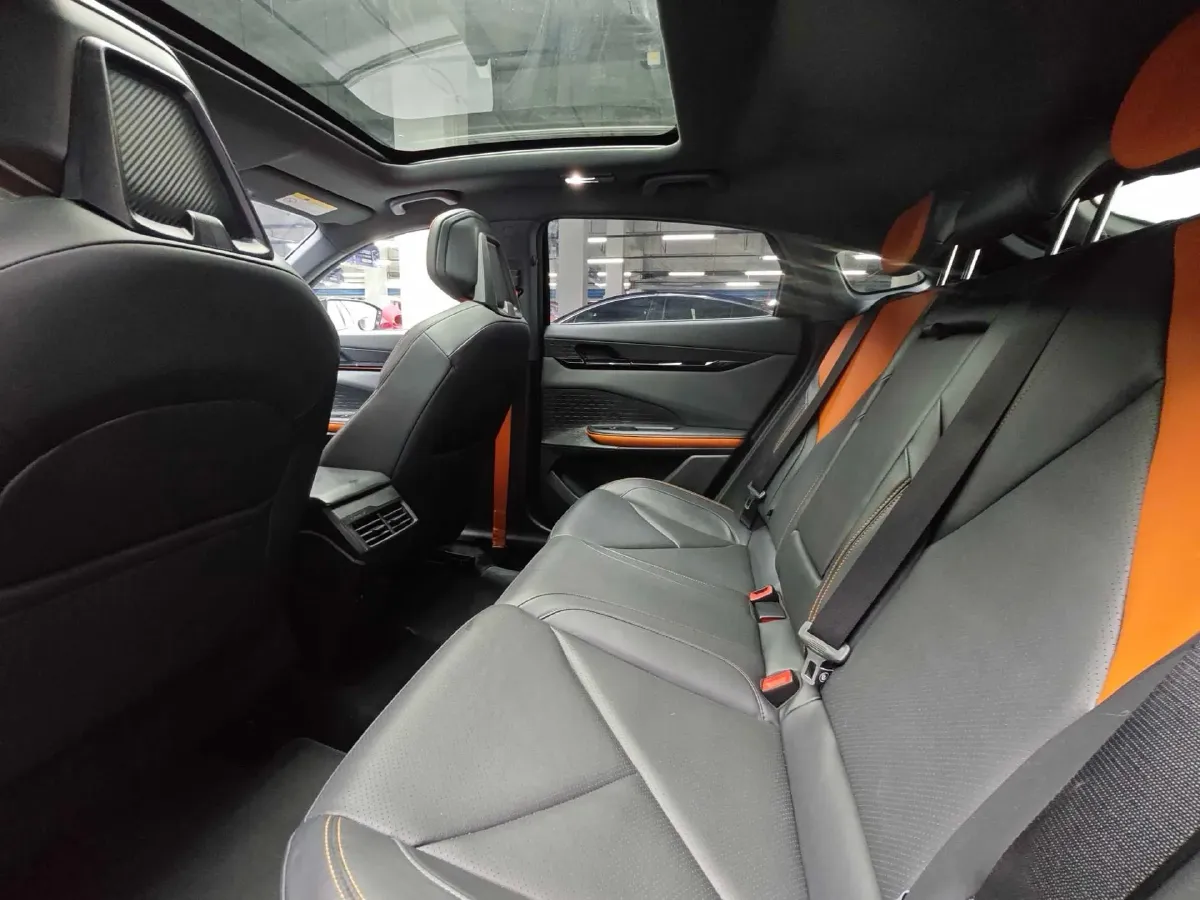 2022 ChangAn UNI-V 1.5T 188HP L4 7DCT,autocango,china used car exporter,china ev exporter,chinese used car exporter,chinese used ev exporter