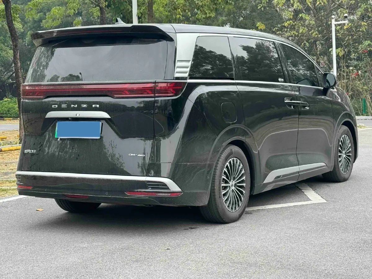 2024 Denza D9 1.5T 139HP L4 E-CVT PHEV 40KWH,autocango,china used car exporter,china ev exporter,chinese used car exporter,chinese used ev exporter