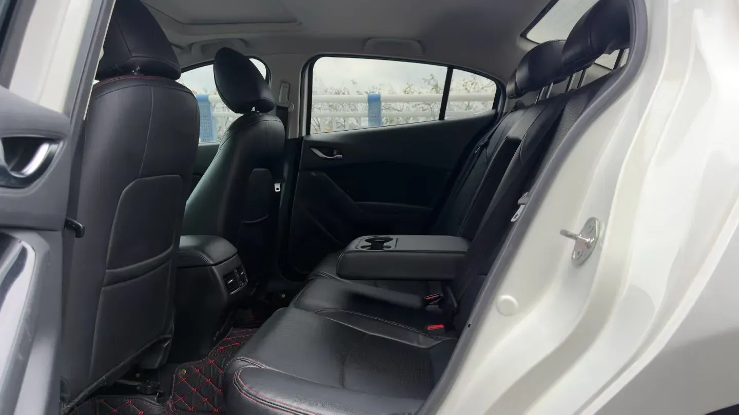 2017 Mazda 3 Axela 1.5L 117HP L4 6AT,autocango,china used car exporter,china ev exporter,chinese used car exporter,chinese used ev exporter