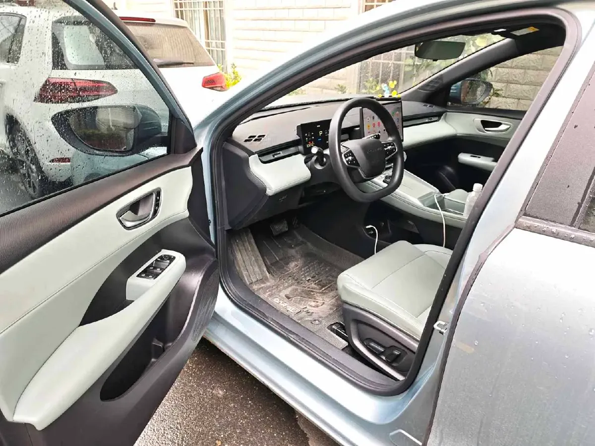 2025 Roewe D6 BEV,autocango,china used car exporter,china ev exporter,chinese used car exporter,chinese used ev exporter