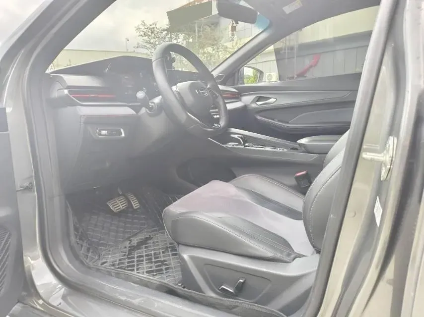 2022 Geely Binray 1.5T 181HP L4 7DCT,autocango,china used car exporter,china ev exporter,chinese used car exporter,chinese used ev exporter