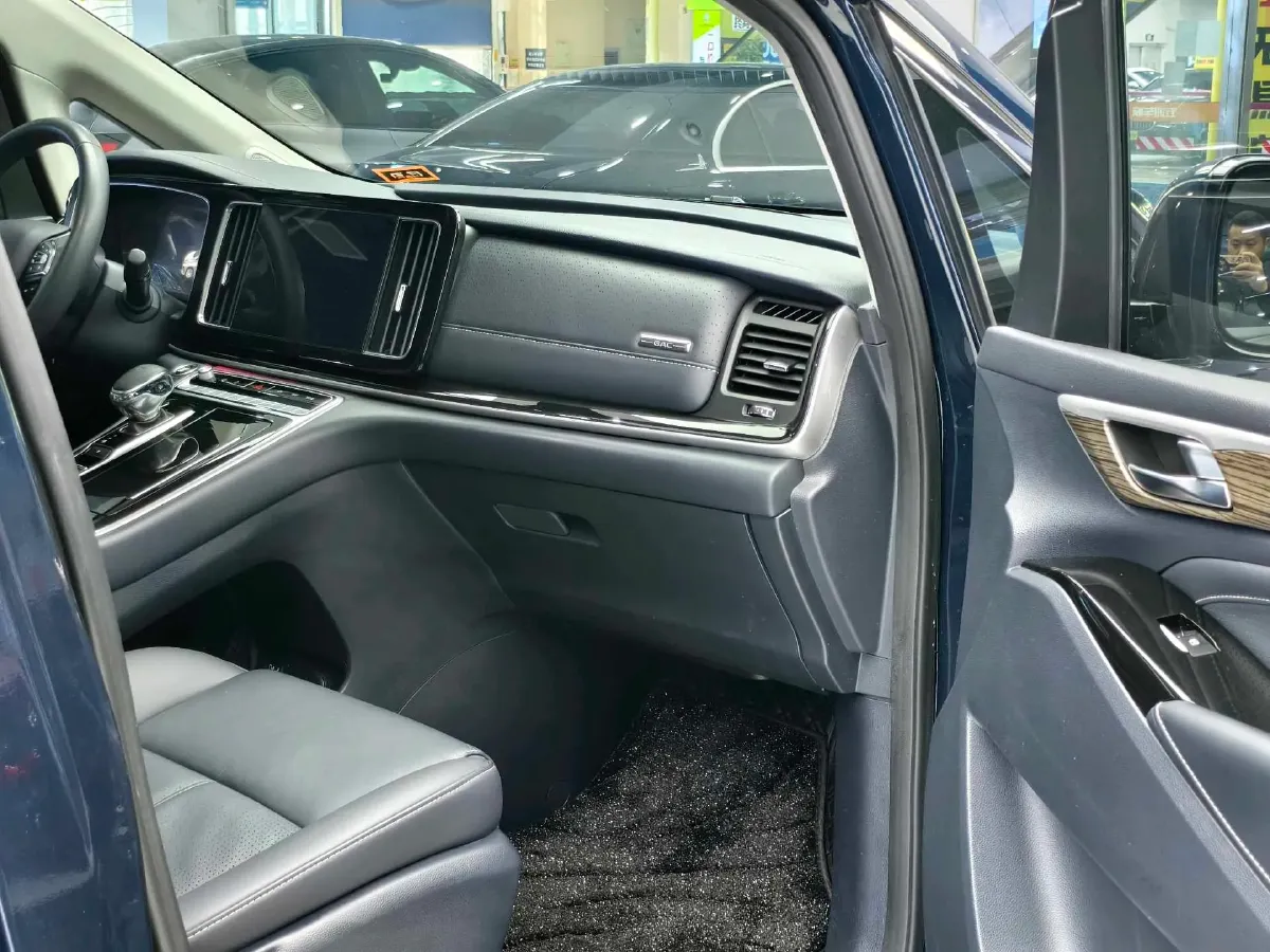 2023 GAC Trumpchi M8 2.0T 252HP L4 8AT,autocango,china used car exporter,china ev exporter,chinese used car exporter,chinese used ev exporter