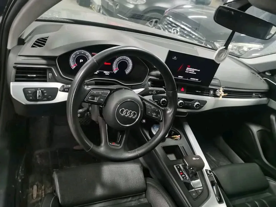 2022 Audi A4L 2.0T 190HP L4 7DCT,autocango,china used car exporter,china ev exporter,chinese used car exporter,chinese used ev exporter