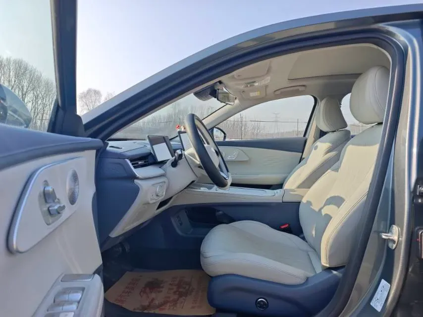 2025 Fulwin FulwinA8L 1.5T 156HP L4 1DHT PHEV 18.67KWH,autocango,china used car exporter,china ev exporter,chinese used car exporter,chinese used ev exporter