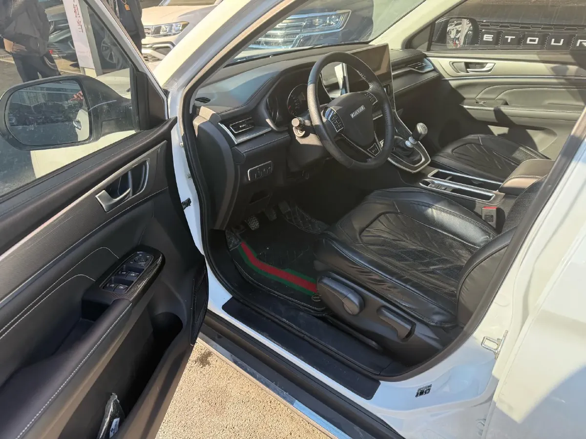 2022 ChangAn Oshan X7 Plus 1.5T 170HP L4 6MT,autocango,china used car exporter,china ev exporter,chinese used car exporter,chinese used ev exporter