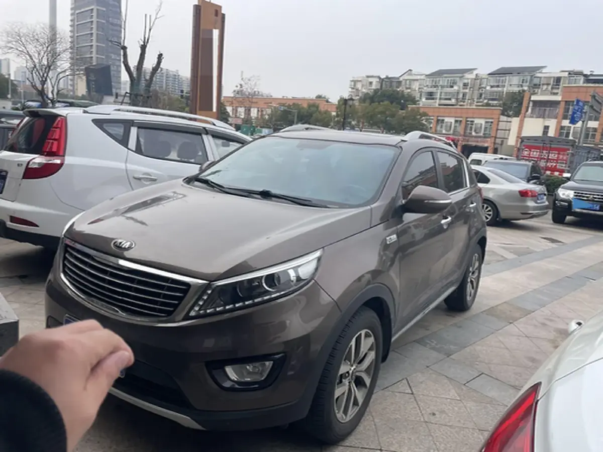 2016 Kia Sportage R 2.0L 165HP L4 6AT