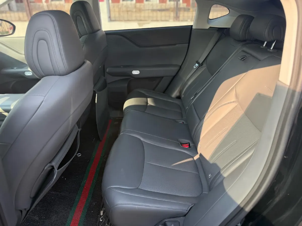 2025 Xpeng G6 BEV 68.5KWH,autocango,china used car exporter,china ev exporter,chinese used car exporter,chinese used ev exporter