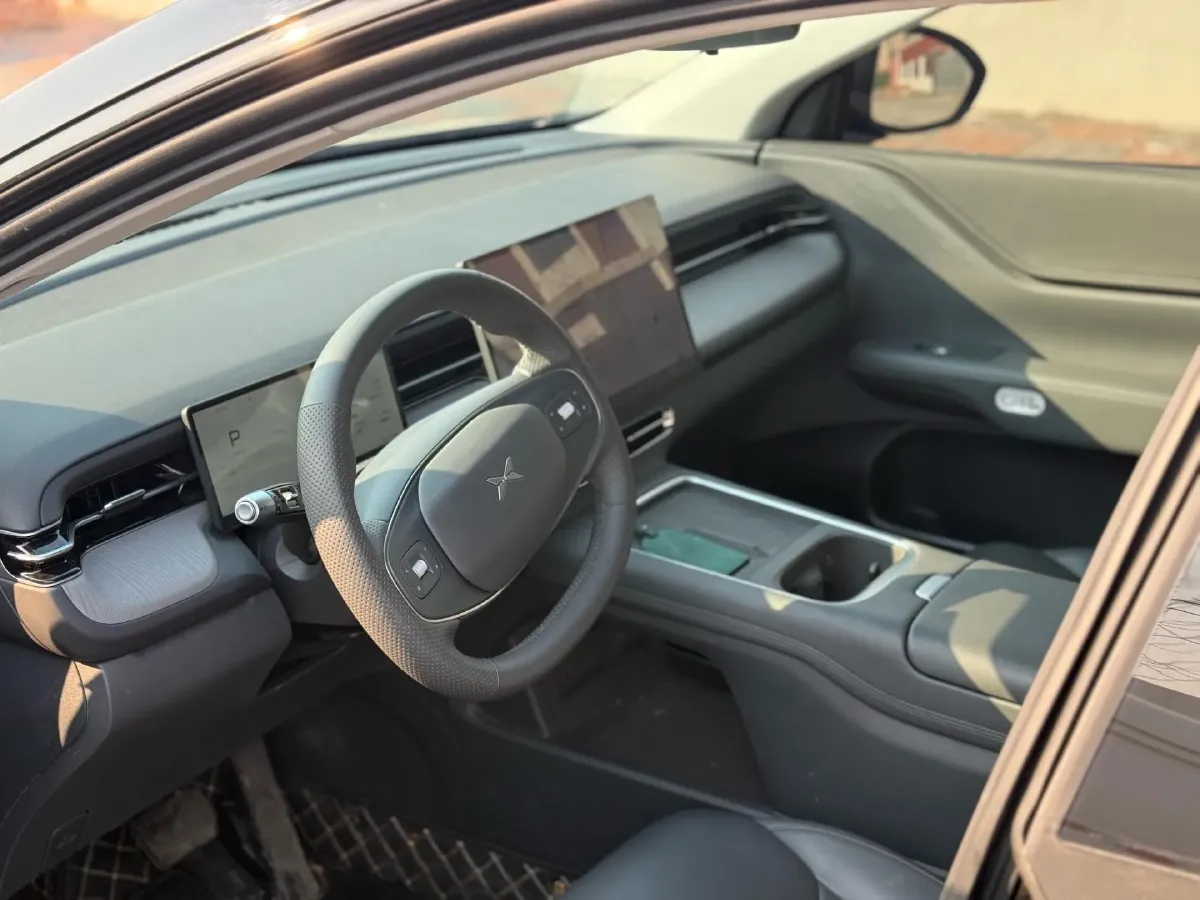 2025 Xpeng G6 BEV 68.5KWH,autocango,china used car exporter,china ev exporter,chinese used car exporter,chinese used ev exporter