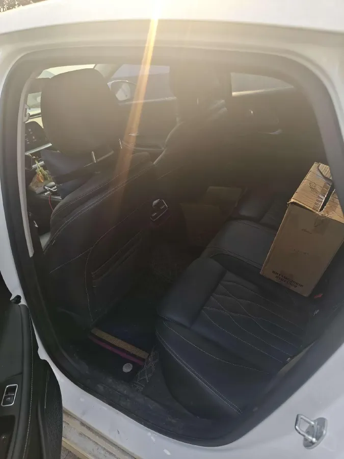 2022 Chery Arrizo 8 1.6T 197HP L4 7DCT,autocango,china used car exporter,china ev exporter,chinese used car exporter,chinese used ev exporter