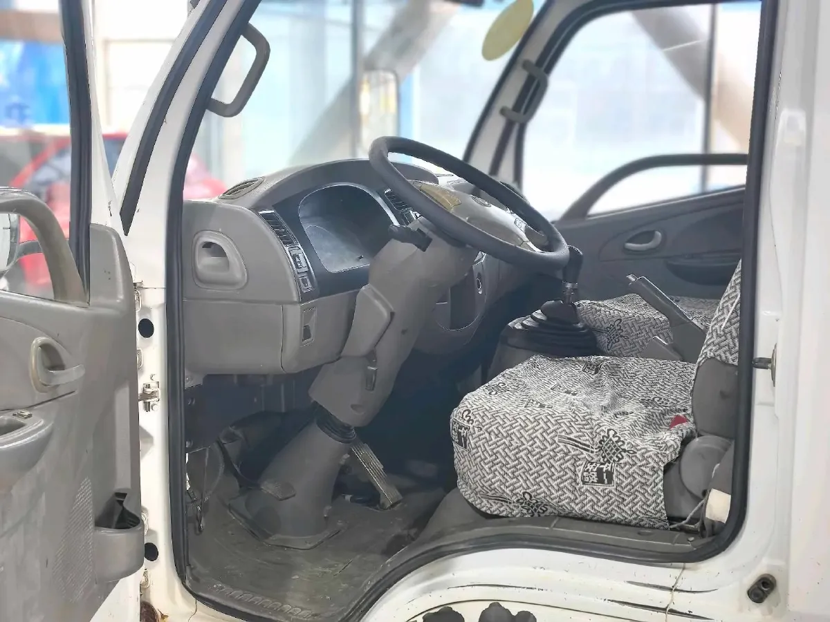 2007 Landwind X6 2.0L 114HP L4 5MT,autocango,china used car exporter,china ev exporter,chinese used car exporter,chinese used ev exporter