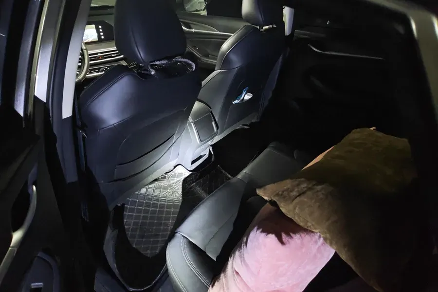 2022 ChangAn Eado 1.6L 128HP L4 5MT,autocango,china used car exporter,china ev exporter,chinese used car exporter,chinese used ev exporter