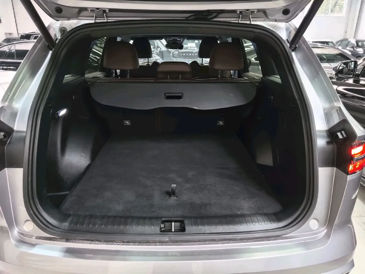 2021 Geely Monjaro 2.0T 218HP L4 7DCT,autocango,china used car exporter,china ev exporter,chinese used car exporter,chinese used ev exporter