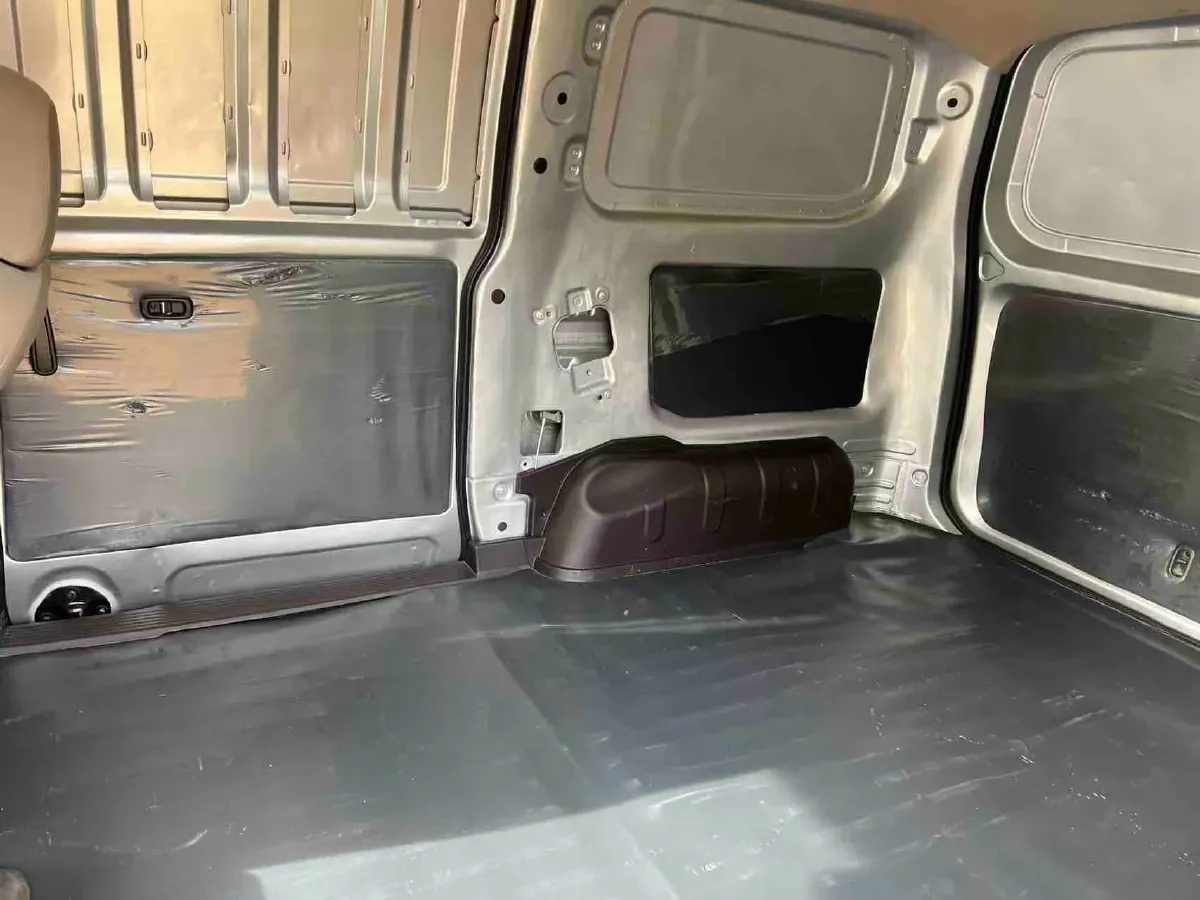 2019 WuLing HongGuang V 1.5L 99HP L4 6MT,autocango,china used car exporter,china ev exporter,chinese used car exporter,chinese used ev exporter