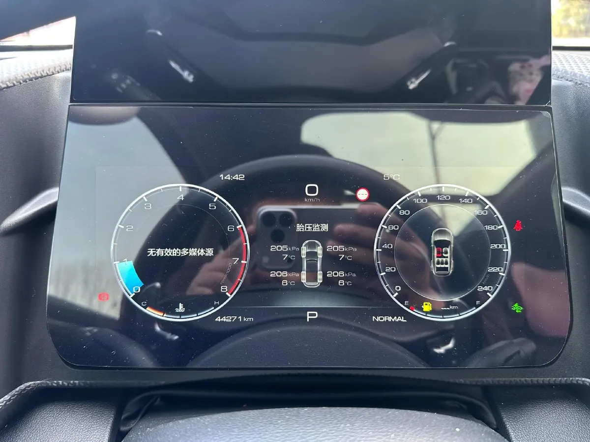 2022 Haval Dargo 1.5T 184HP L4 7DCT,autocango,china used car exporter,china ev exporter,chinese used car exporter,chinese used ev exporter