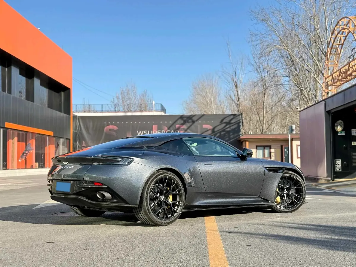 2025 Aston Martin DB12 4.0T 680HP V8 8AT,autocango,china used car exporter,china ev exporter,chinese used car exporter,chinese used ev exporter