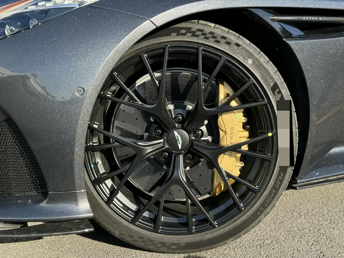 2025 Aston Martin DB12 4.0T 680HP V8 8AT,autocango,china used car exporter,china ev exporter,chinese used car exporter,chinese used ev exporter