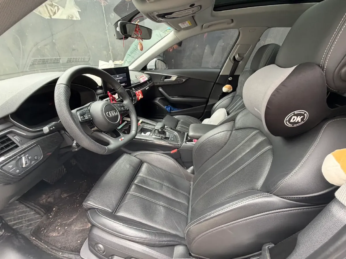 2020 Audi A4L 2.0T 190HP L4 7DCT,autocango,china used car exporter,china ev exporter,chinese used car exporter,chinese used ev exporter