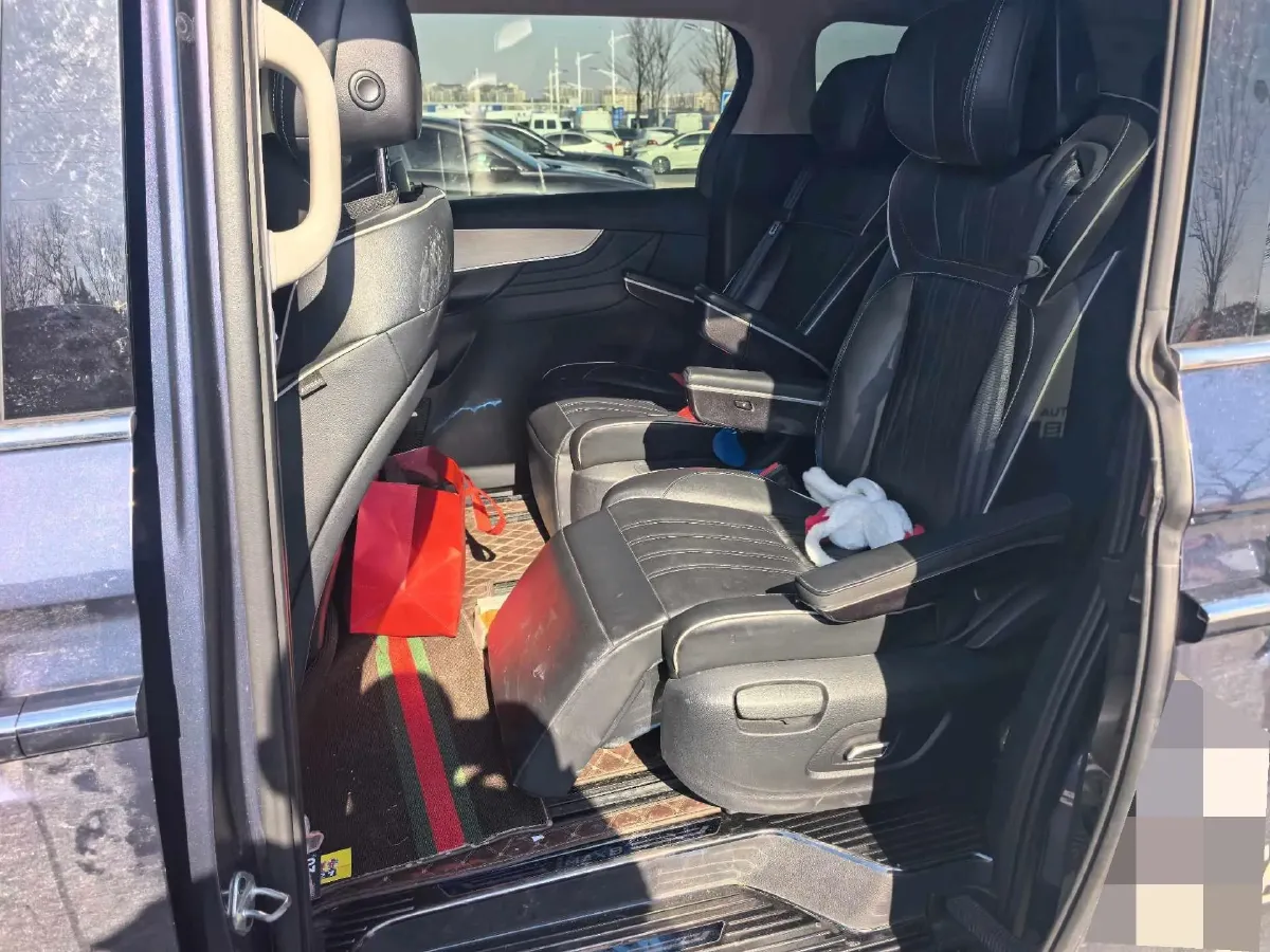 2022 Roewe iMAX8 2.0T 234HP L4 8AT,autocango,china used car exporter,china ev exporter,chinese used car exporter,chinese used ev exporter