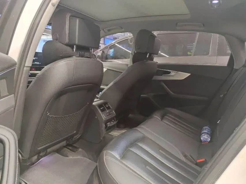 2020 Audi A4L 2.0T 190HP L4 7DCT,autocango,china used car exporter,china ev exporter,chinese used car exporter,chinese used ev exporter