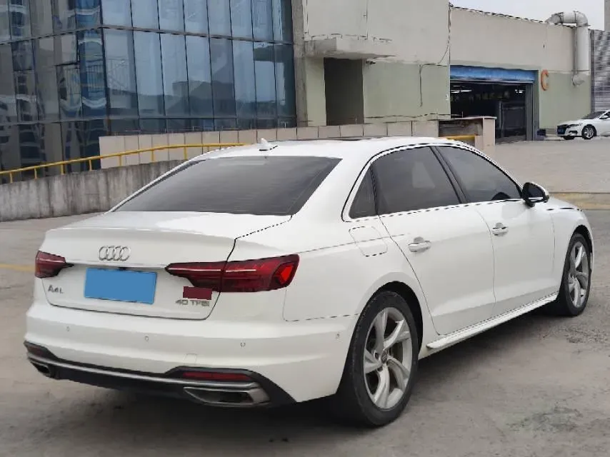 2020 Audi A4L 2.0T 190HP L4 7DCT,autocango,china used car exporter,china ev exporter,chinese used car exporter,chinese used ev exporter