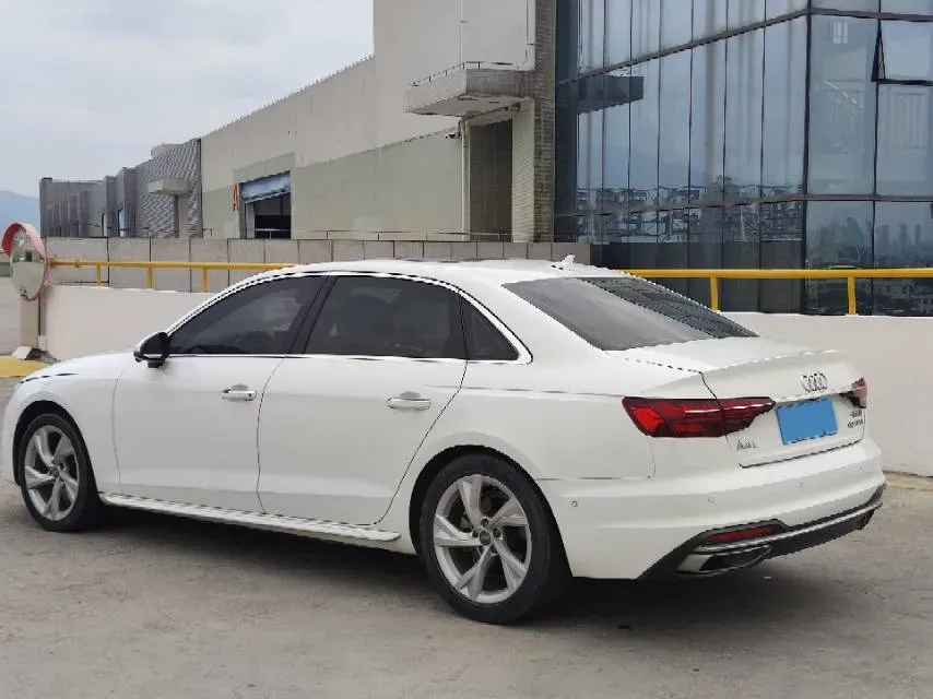 2020 Audi A4L 2.0T 190HP L4 7DCT,autocango,china used car exporter,china ev exporter,chinese used car exporter,chinese used ev exporter