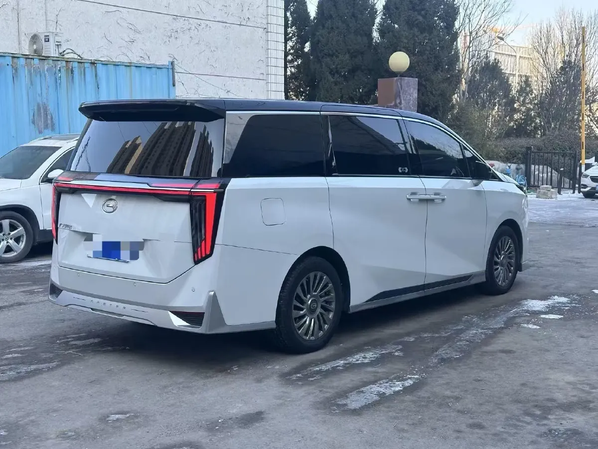 2023 GAC Trumpchi M8 2.0T 252HP L4 8AT,autocango,china used car exporter,china ev exporter,chinese used car exporter,chinese used ev exporter